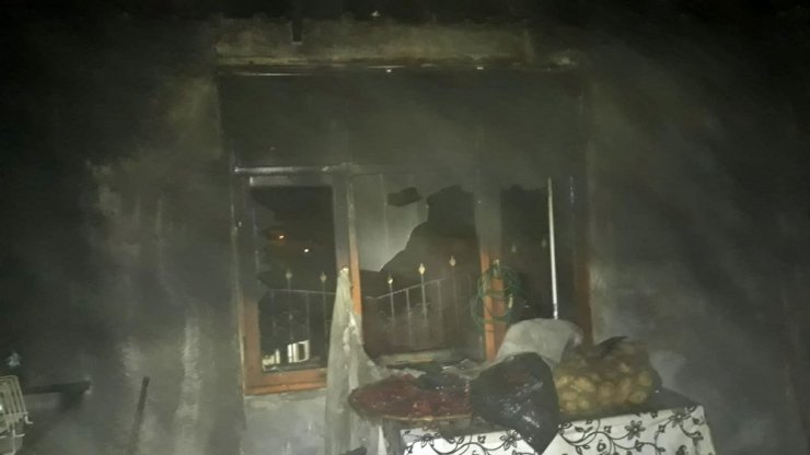 Samandağ’da korkutan ev yangını