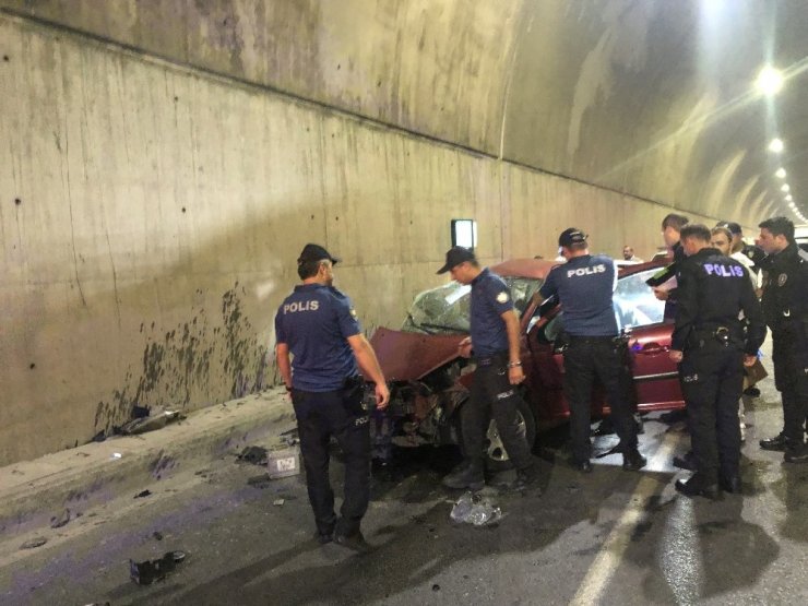 Pendik’te trafik kazası: 2 ölü 1 yaralı