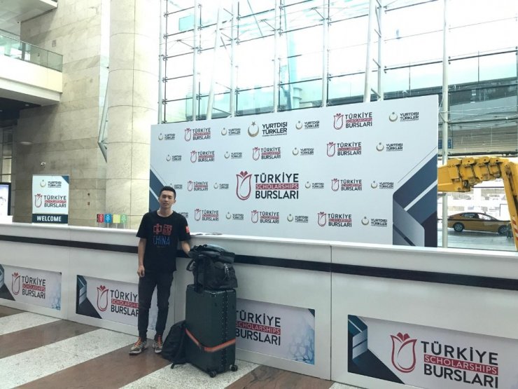 Dünyanın dört bir yanından binlerce uluslararası öğrenci eğitim için Türkiye’ye geliyor