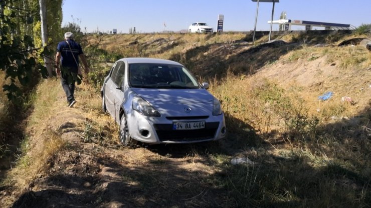 Aksaray’da otomobil şarampole düştü: 1 yaralı