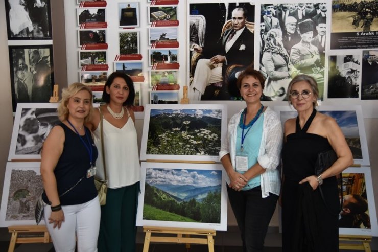 Edremit’te EDFOD karma fotoğraf sergisi açıldı