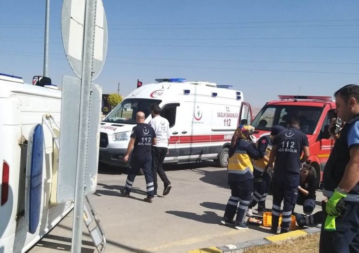 Van’da ambulans ile otomobil çarpıştı: 7 yaralı