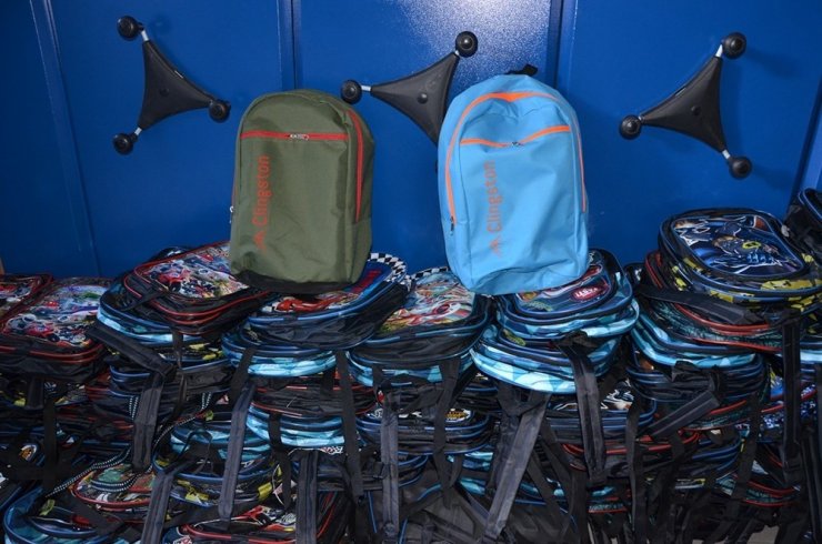 Kağıthane Belediyesinden 8 bin öğrenciye çanta ve kırtasiye yardımı