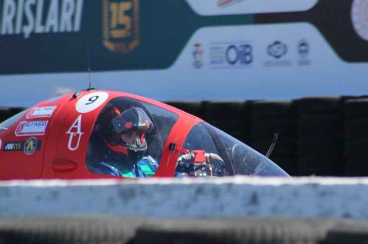 Üniversite öğrencilerinin elektrikli araçları, TEKNOFEST’te ödül alabilmek için piste çıktı