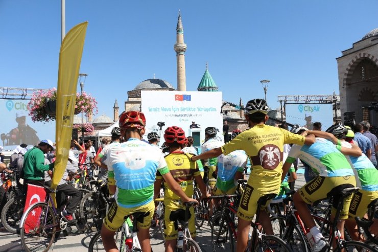 Konya’da ‘Temiz Hava’ temalı yürüyüş ve bisiklet etkinliği düzenlendi