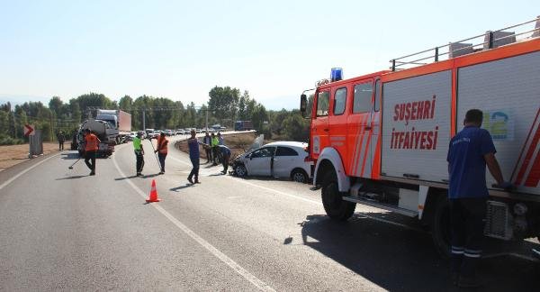 Sivas'ta otomobiller çarpıştı: 1 ölü, 2 yaralı