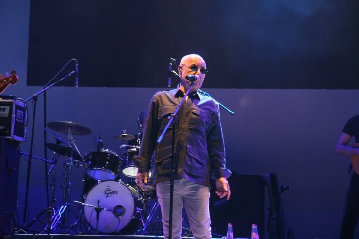 MFÖ Denizli’de sahne aldı