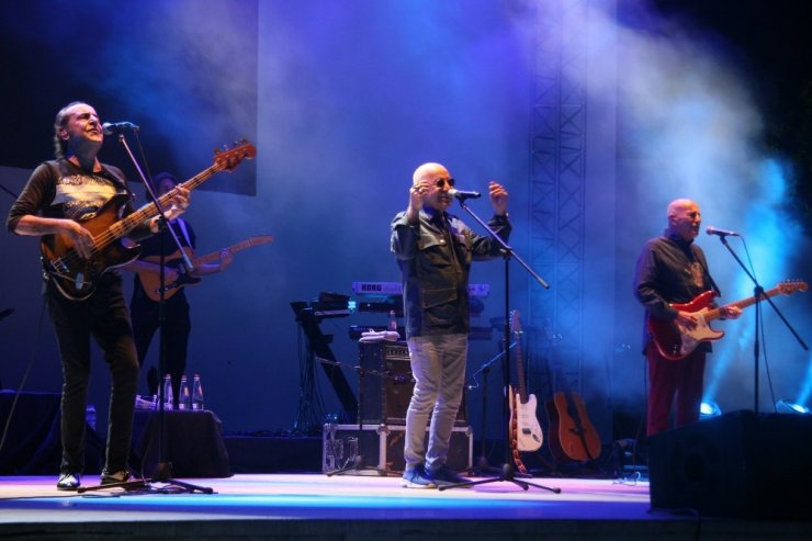 MFÖ Denizli’de sahne aldı