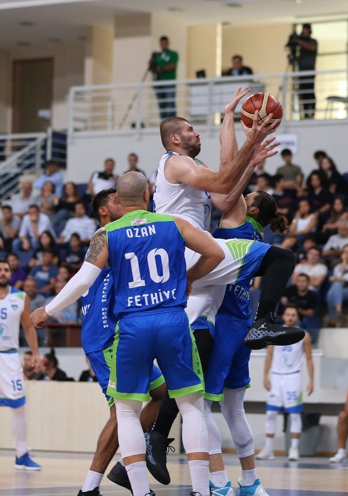 Merkezefendi Belediyesi Denizli Basket turnuvanın ilk maçından galibiyetle ayrıldı