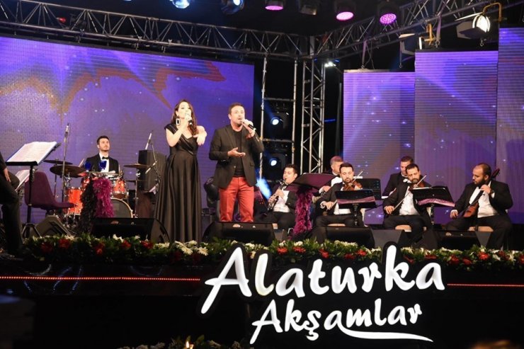 Müşerref Akay, Karesilileri coşturdu