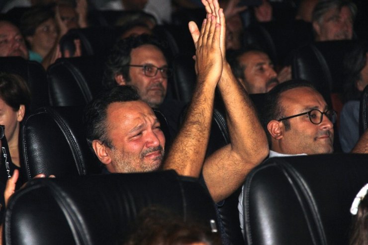 Ali Sunal’ın gözyaşları sel oldu