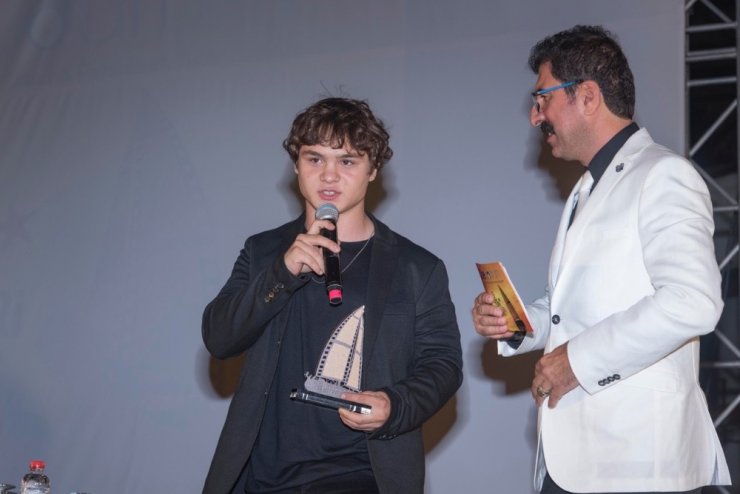 Naim Süleymanoğlu’nu canlandıran Hayat Van Eck’i görenler şaşkınlığını gizleyemedi