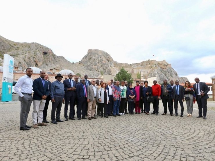 Afrika ülkelerinin büyükelçileri Tokat’ta tarihi mekanları gezdi