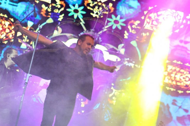 Bandırma’da Haluk Levent rüzgârı