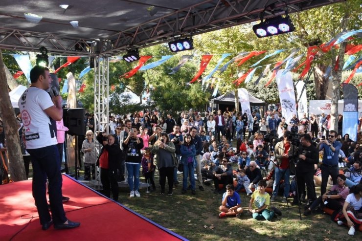 Türkiye’nin ilk Evcil Hayvan ve Yaşam Festivali ’’Petival’ renkli anlara sahne oldu