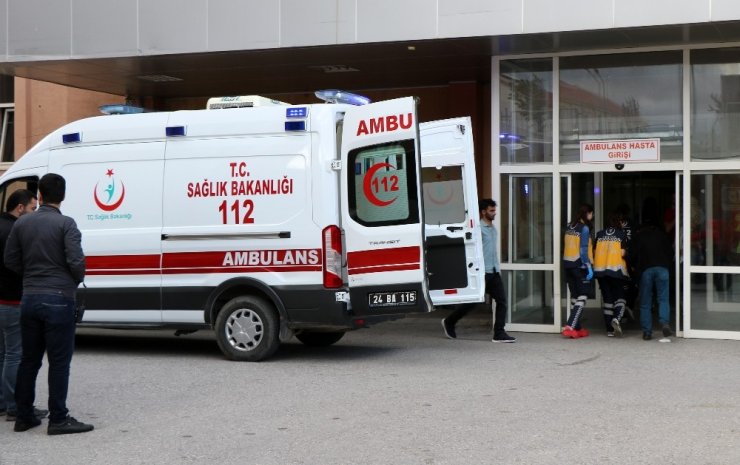 Erzincan’da muhtarlık kavgası: 4 yaralı