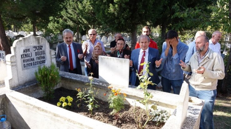 Kemali Bülbül mezarı başında anıldı