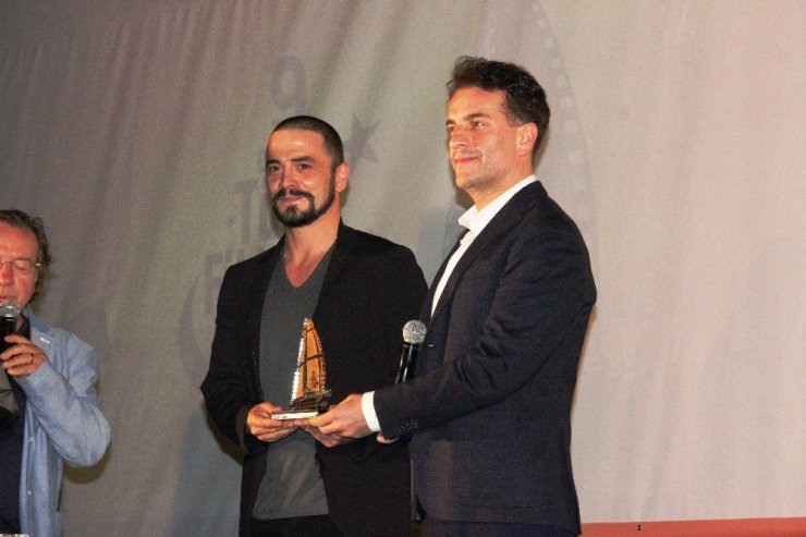 Ahmet Kural: “Çok paranızın olması size yeni arkadaşlar yerine kaliteli düşmanlar kazandırabilir”