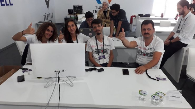Karaelmas Teknoloji Takımı büyük bir başarıya imza attı