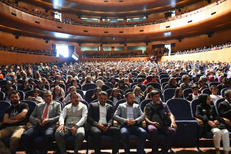 Uzayda inatlaşma dünyanın sonunu getirir