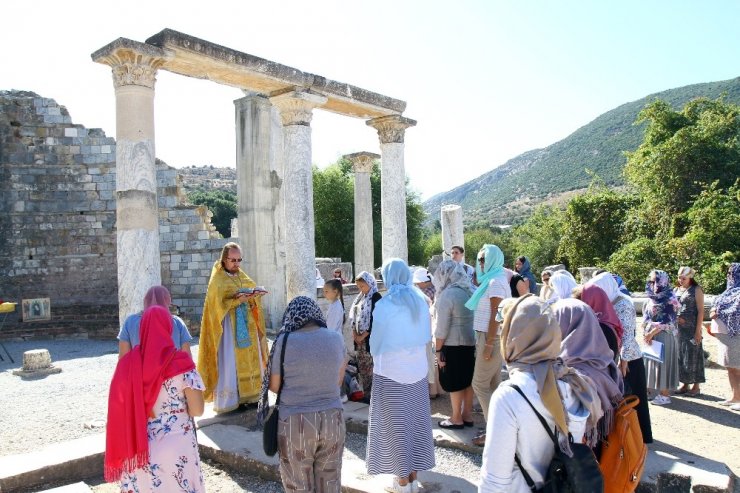 Efes’te bin yıl sonra tarihi ayin