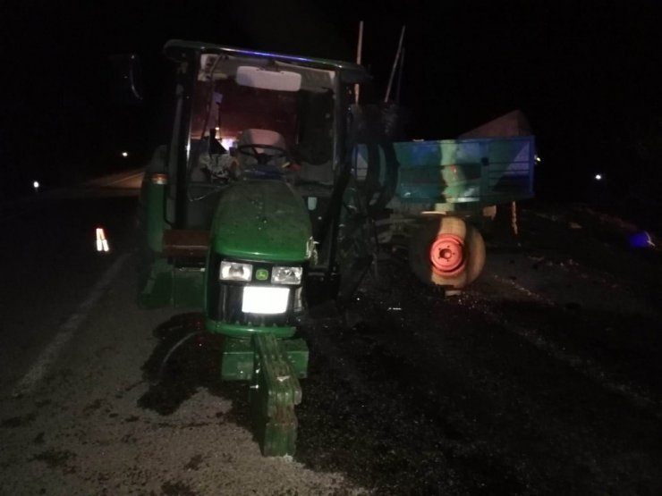 Traktöre çarpıp savrulan kamyon tarladaki çiftçiyi ezdi: 1 ölü, 2 yaralı