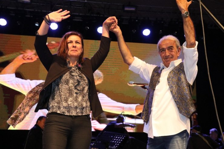 Altın Safran Festivali’nde Edip Akbayram rüzgarı esti