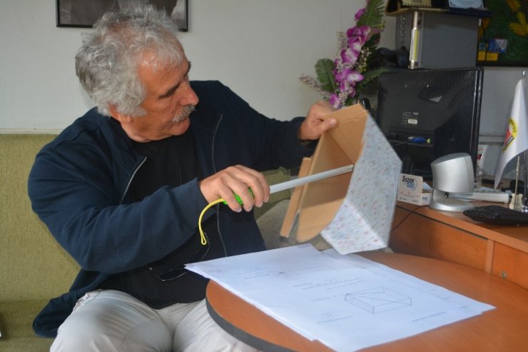 Cisimlerin 4. boyutunu bulduğunu iddia etti