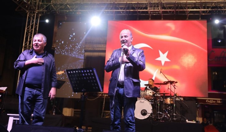 Mudanya’da Cem Karaca rüzgarı