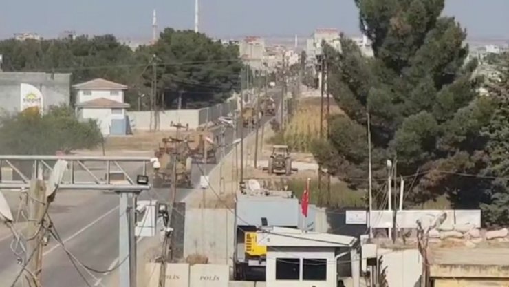 Kobani sınırında askeri hareketlilik