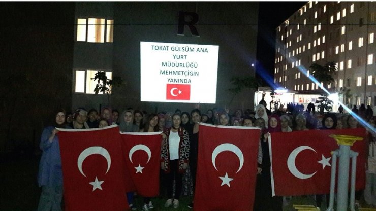 Öğrencilerden Mehmetçik’e destek
