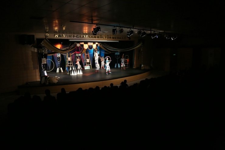 Odunpazarı Belediye Tiyatrosu Çocuk Oyunları sezon açılışını yaptı