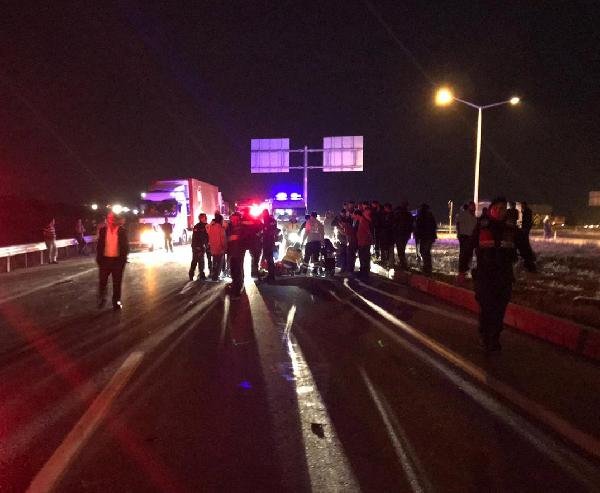 Konya’da otomobil motosiklete çarptı: 2 ölü