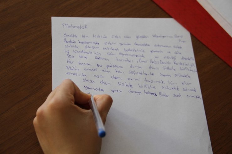 Alanyalı öğrencilerden Mehmetçiğe moral mektubu