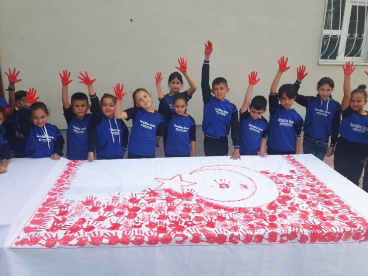 49 bin 77 öğrenci, 3 bin 436 öğretmenden ’Barış Pınarı Harekatı’ için asker selamı