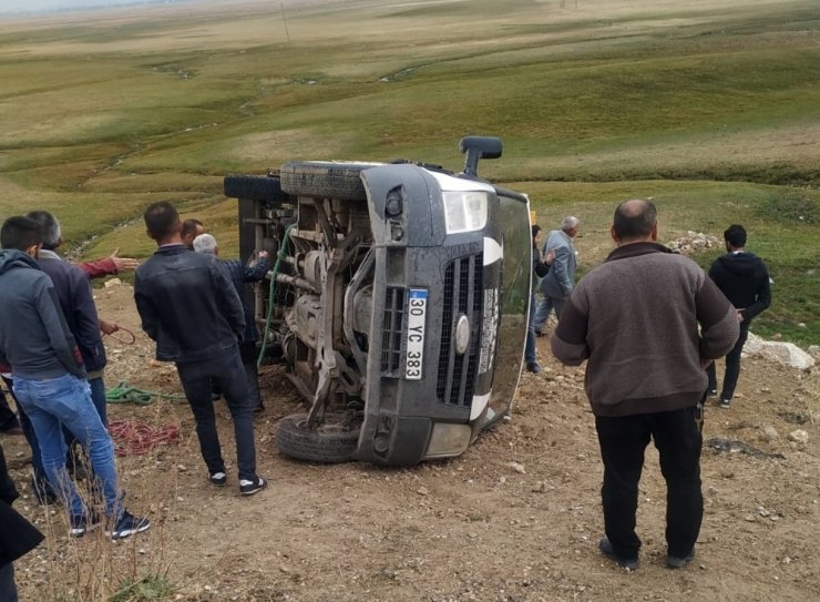 Yüksekova’da maddi hasarlı kaza