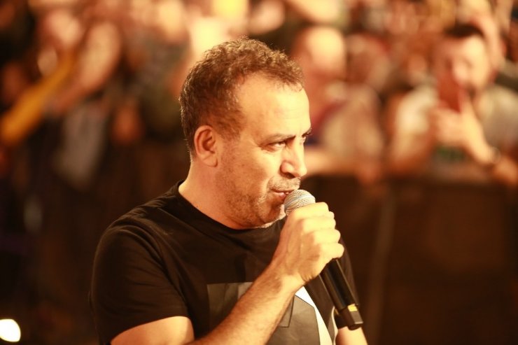 Haluk Levent’ten İzmir’de muhteşem konser