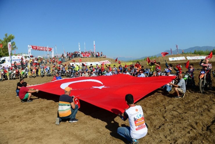 Türkiye’nin motokros sporcuları Antalya’da buluştu
