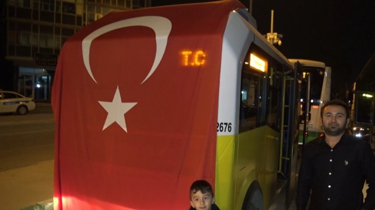 Özel Halk Otobüsleri Barış Pınarı için kornaya bastı