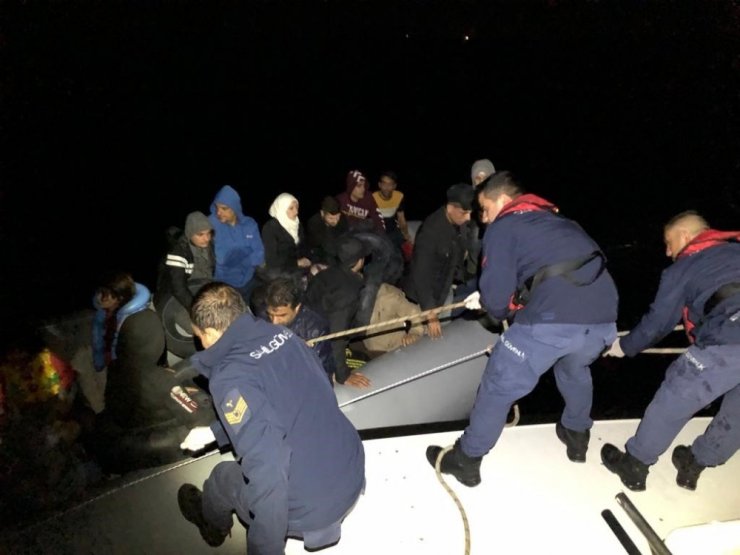 Ege Denizi’nde göçmen hareketliliği: 378 kişi yakalandı