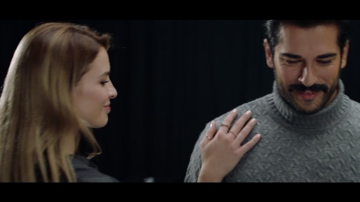 Burak Özçivit ile ‘Başarıyı üstünde taşı’ dediler