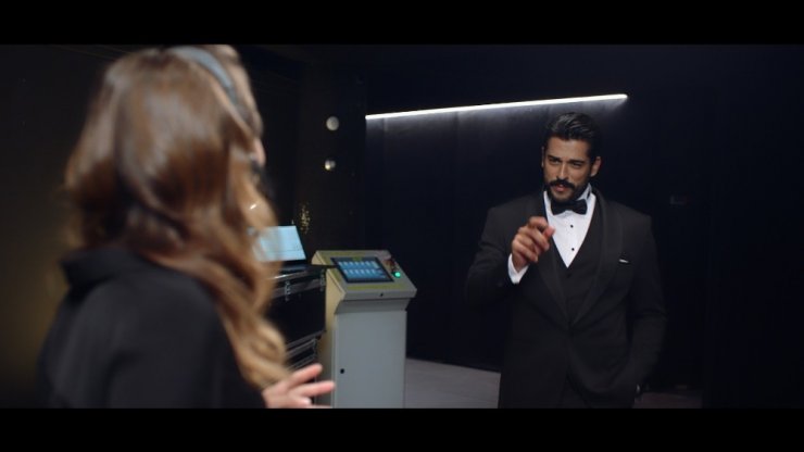 Burak Özçivit ile ‘Başarıyı üstünde taşı’ dediler