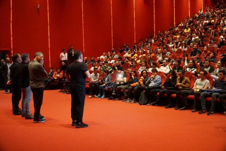 Cem Yılmaz’dan ’Karakomik Filmler’ eleştirilerine yanıt