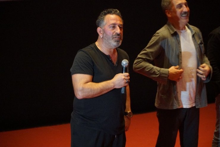 Cem Yılmaz’dan ’Karakomik Filmler’ eleştirilerine yanıt