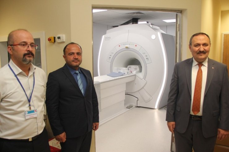 Hastaneye yeni alınan MR cihazı tanıtıldı