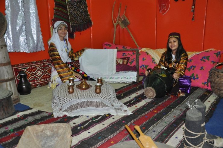 TÜBİTAK 4006 Bilim Fuarı’nda 30 proje çalışması yer aldı