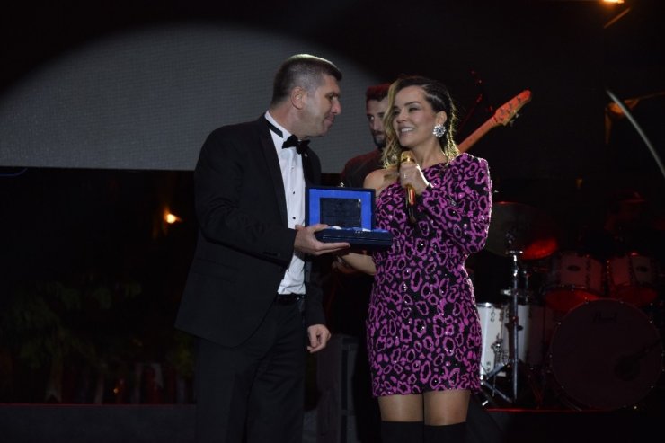 Şarkıcı Bengü, Salda’da klip çekecek