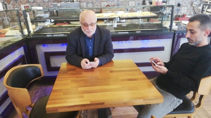 Emoji hastası olduk...Yazının yerini artık simgeler aldı