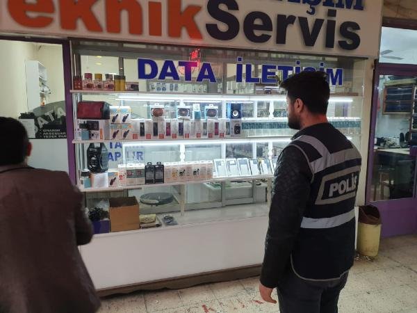 Iğdır'da 100 polisle kaçak cep telefonu operasyonu