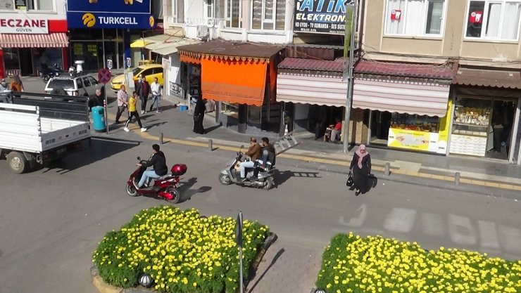 Kilis’te eşya ve yük taşınan motosikletler tehlikeye davetiye çıkarıyor